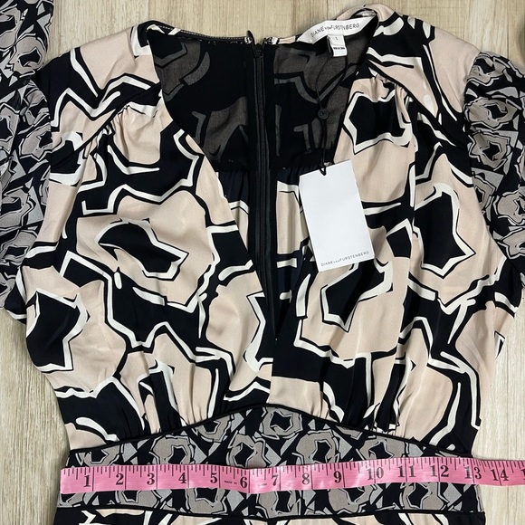 DVF SILK JUMPSUIT 2 - Picture 7 of 9